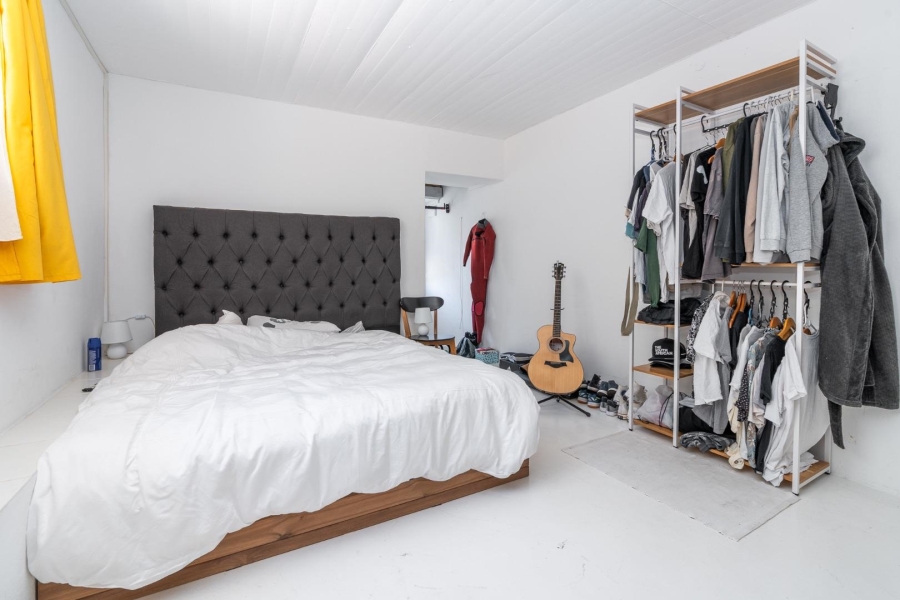 2 Bedroom Property for Sale in Vredehoek Western Cape